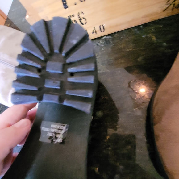 Above knee new boots tan suede - Picture 6 of 7